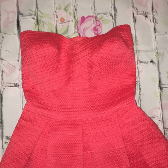 Express Strapless Fit and Flare Bandage Dress - Picture 4 of 5